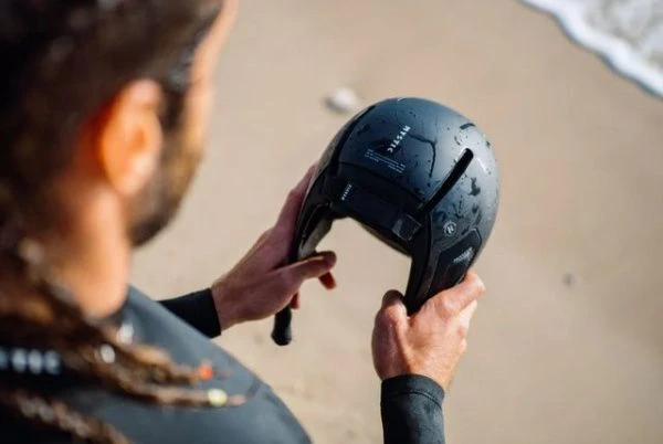 Шлем для водных видов спорта Mystic Legacy Helmet Red