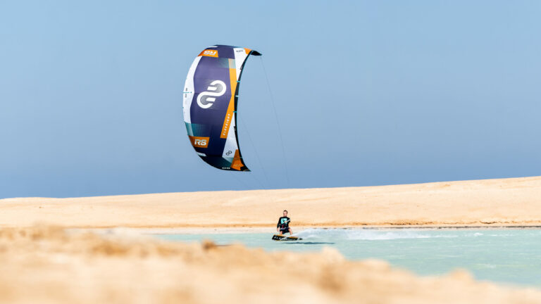 ELEVEIGHT-Kites-RS-V9-2025-2026-Twintip-Gallery-1-768x432.jpg ELEVEIGHT-Kites-RS-V9-2025-2026-Twintip-Gallery-1-768x432.jpg