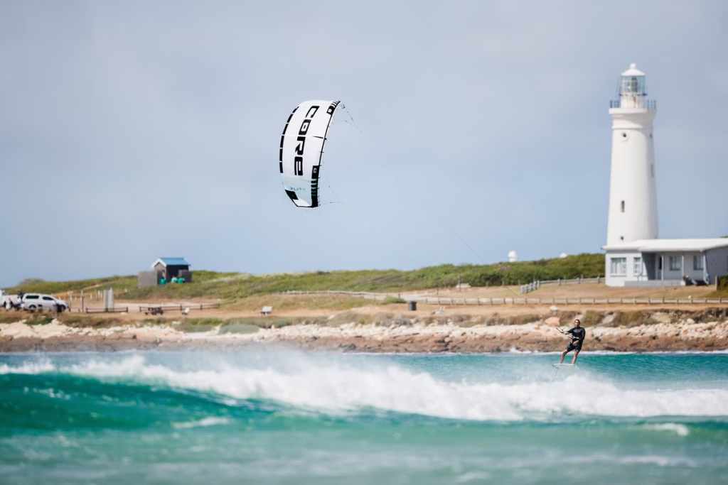 CORE_Kiteboarding_XLITE2_Foil_Kite_TBX17628_72dpi_rgb_1600.jpg
