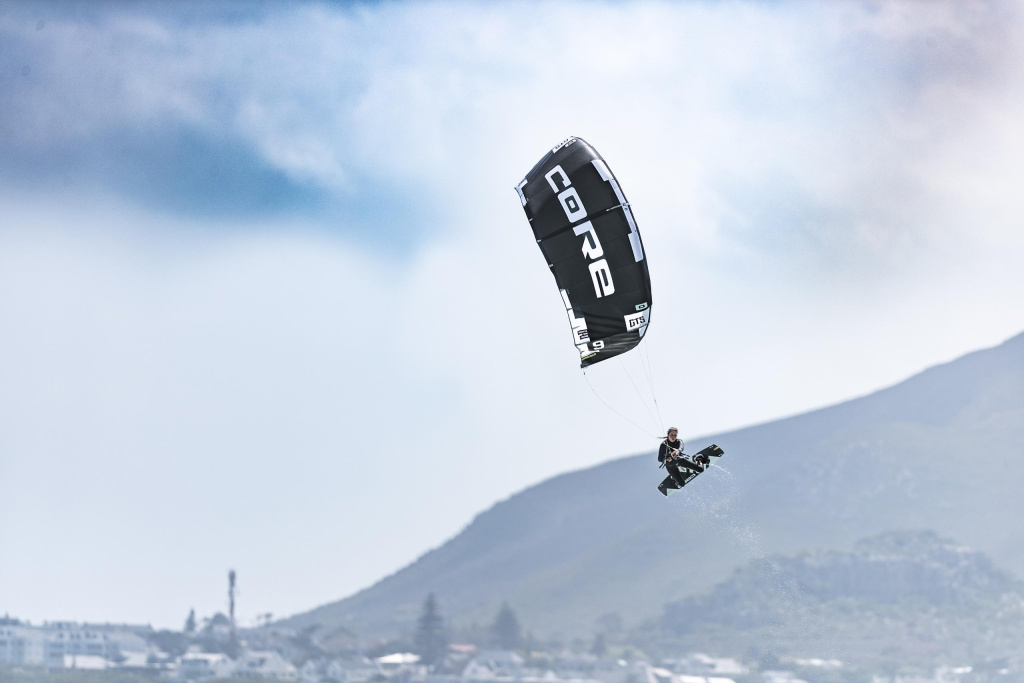 CORE_Kiteboarding_GTS6_Kiteloops_Megaloops_Angely_Cape_Town_.jpg CORE_Kiteboarding_GTS6_Kiteloops_Megaloops_Angely_Cape_Town_.jpg