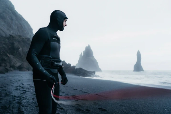 Гидрокостюм Voltt Hooded Fullsuit 6/4/3mm Fzip Black